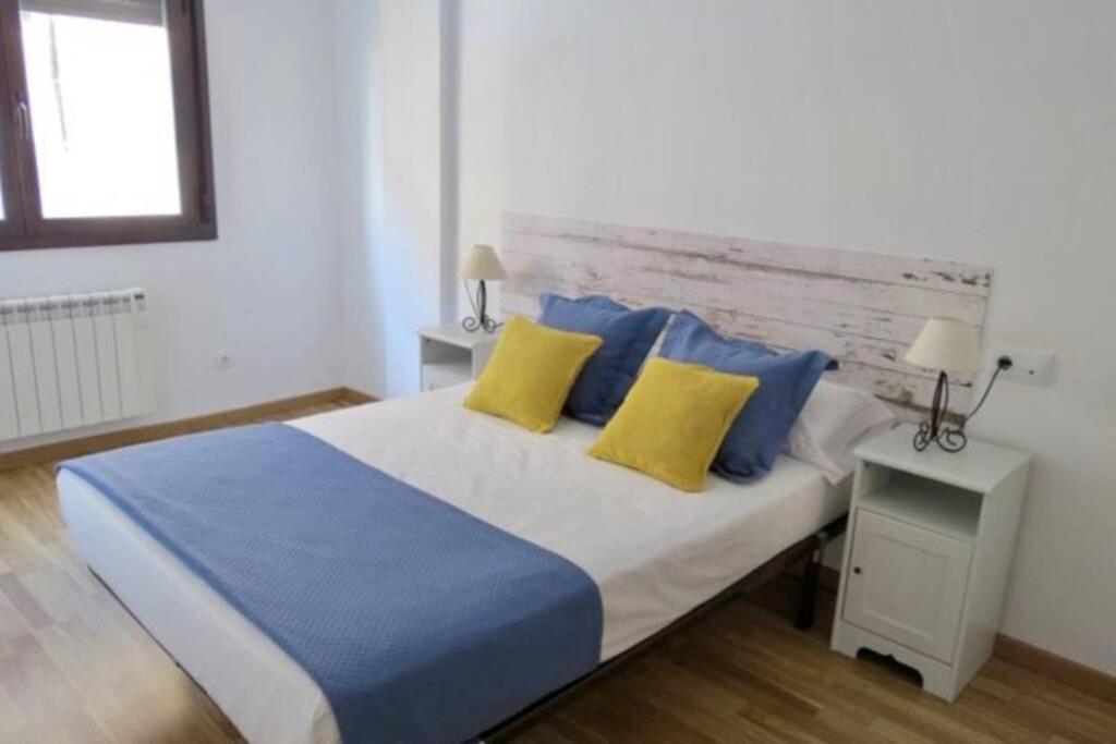 Apartamento Siente Sobrarbe En Ainsa Exterior photo